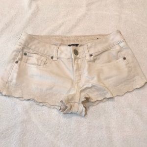 American eagle white shorts